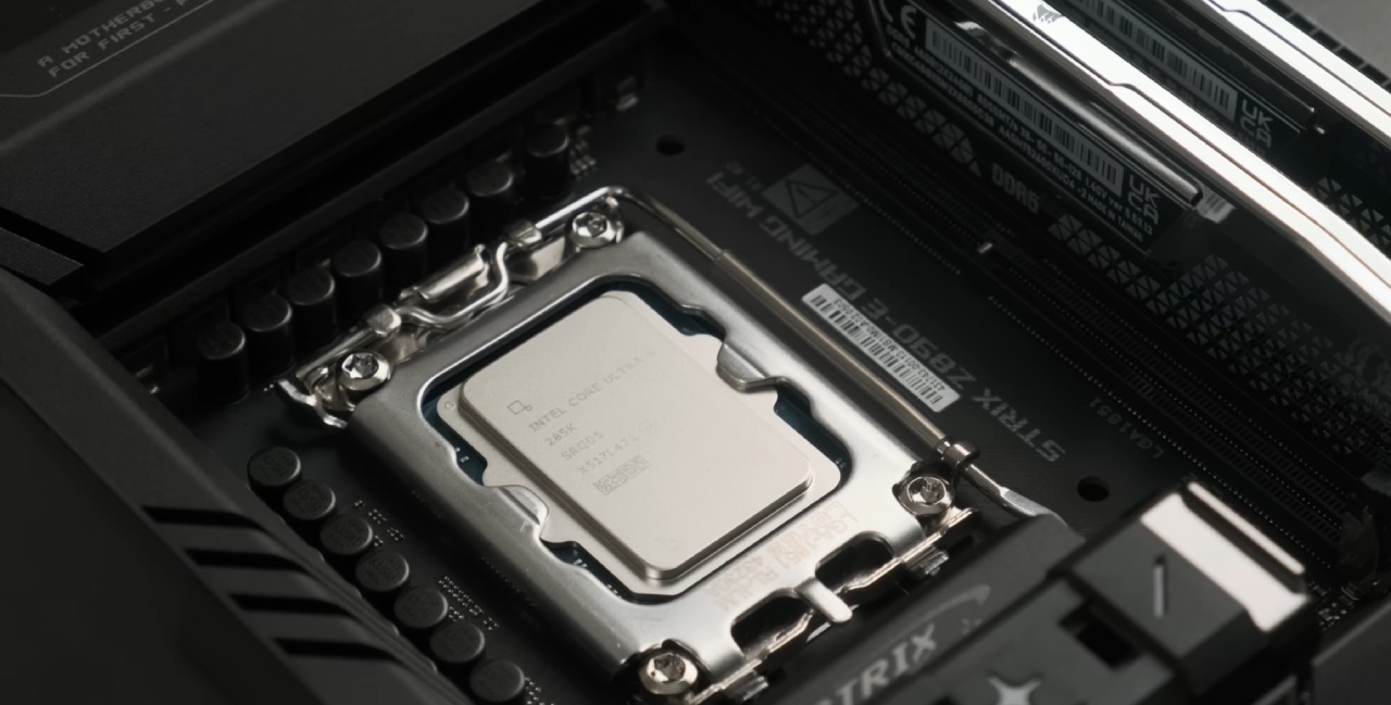 Intel, Core Ultra 9, 285K Review, Comeback, Misstep, NoobFeed