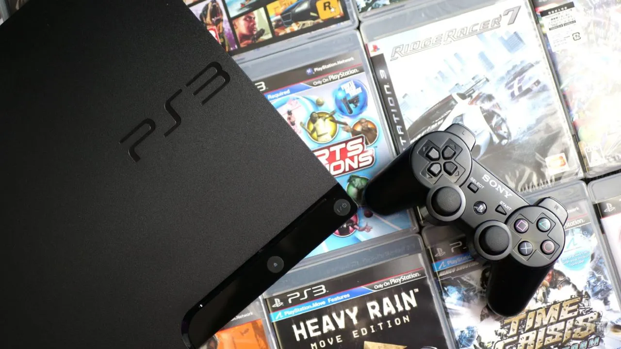 Sony PlayStation 3 Slim and games