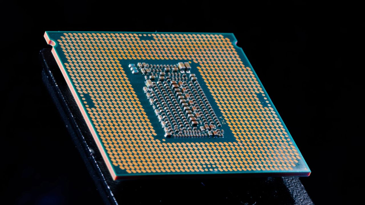 Intel, Core i7, 9700K Revisited, Still Worth It, in 2025, NoobFeed