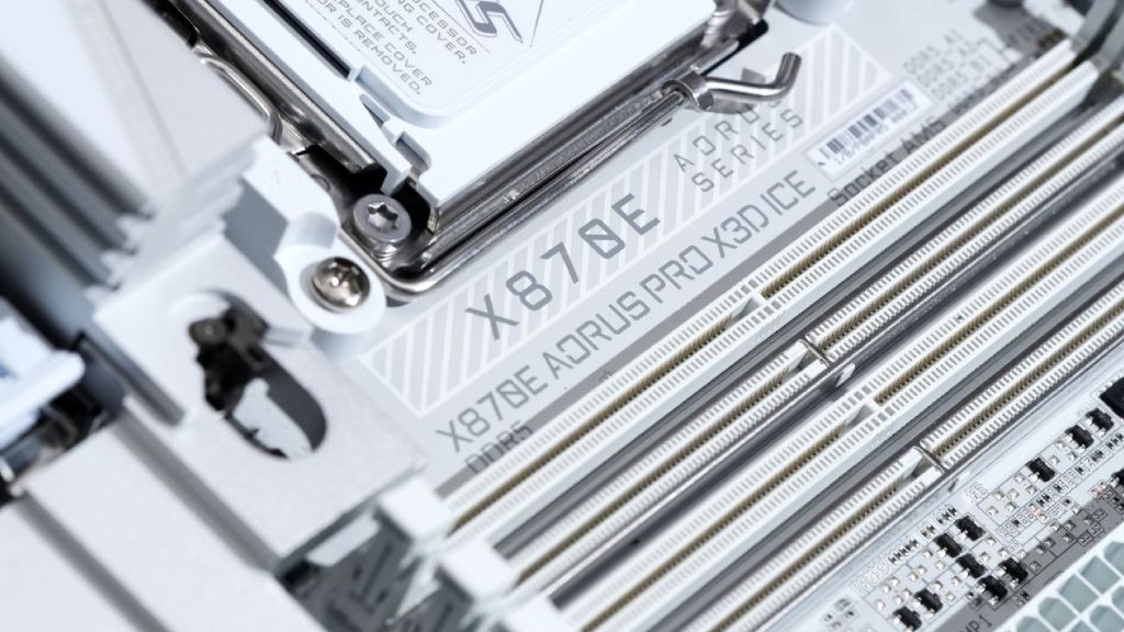 Gigabyte X870E Aorus Pro X3D ICE Review, and Performance Analysis, NoobFeed