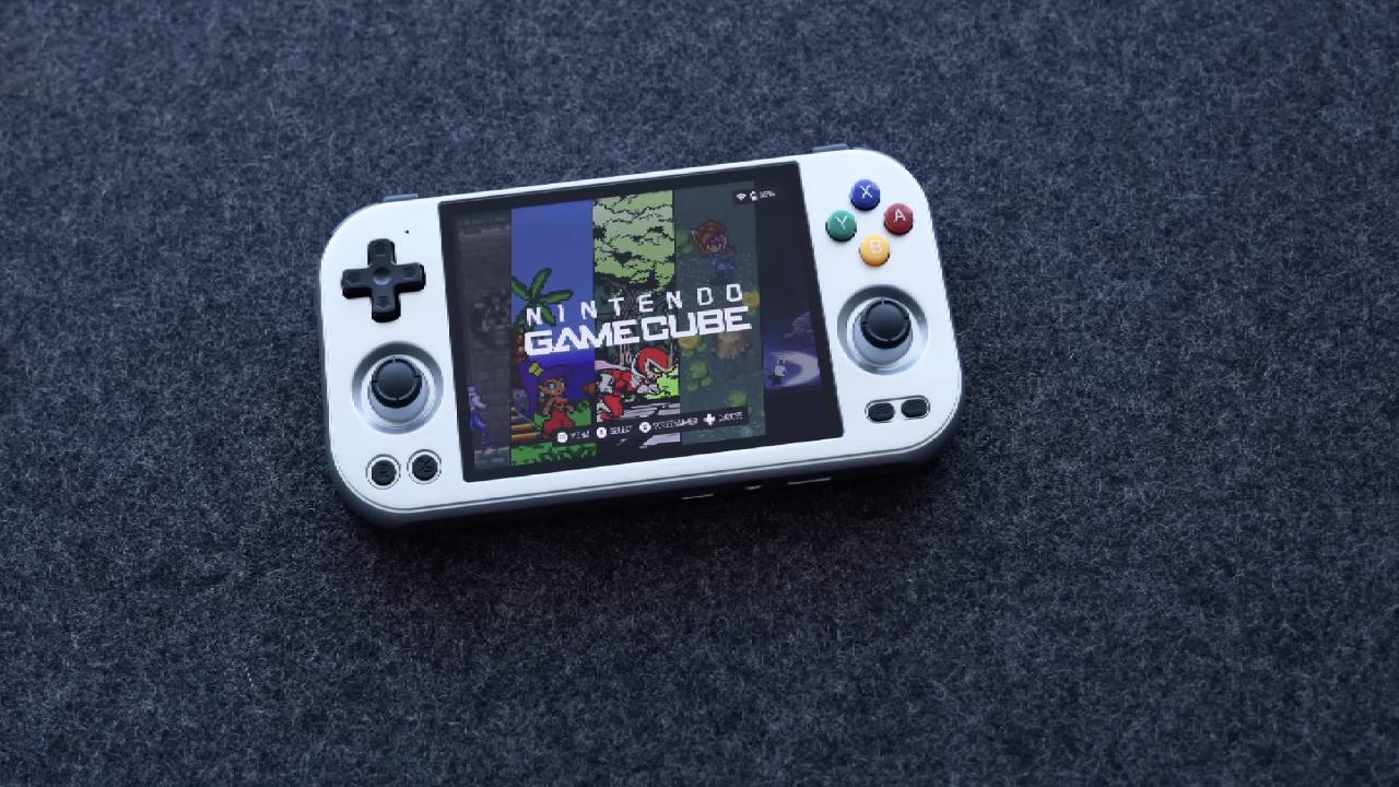 RG477M Review, The Ultimate CRT Emulation Handheld for True Retro Gaming, NoobFeed