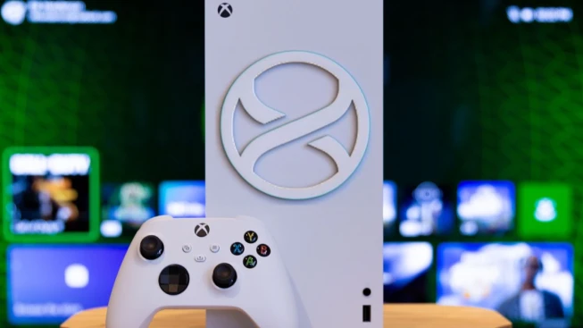 Microsoft XBOX Project Helix Console and Controller