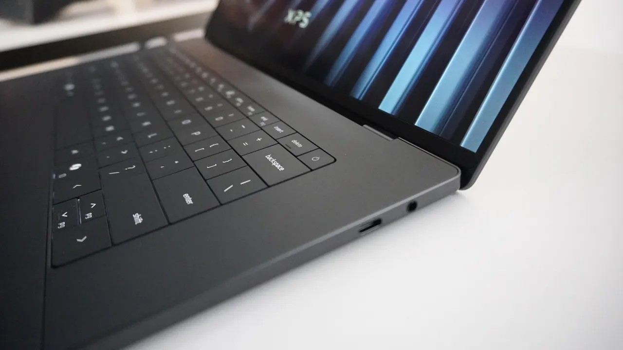 Dell, XPS 14 Review, Panther Lake Performance, Battery Life Impress, Despite Premium Pricing, NoobFeed