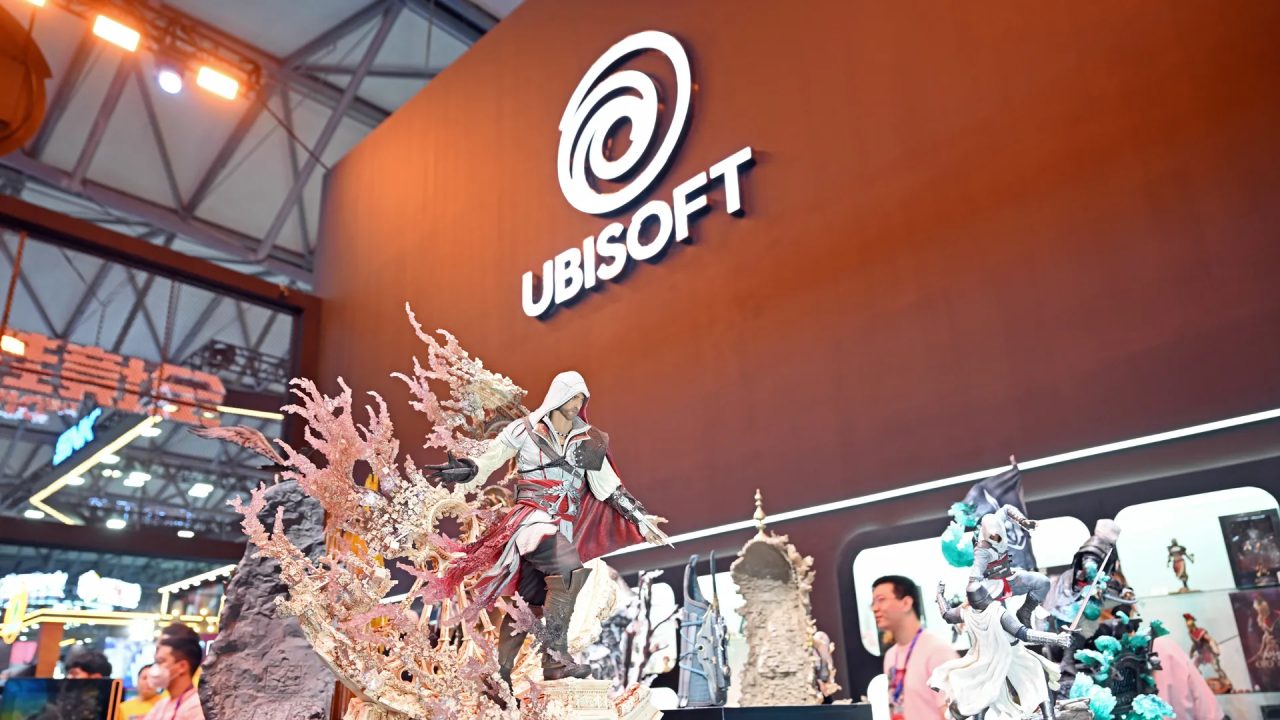 Ubisoft Assassin's Creed exhibition booth display statues