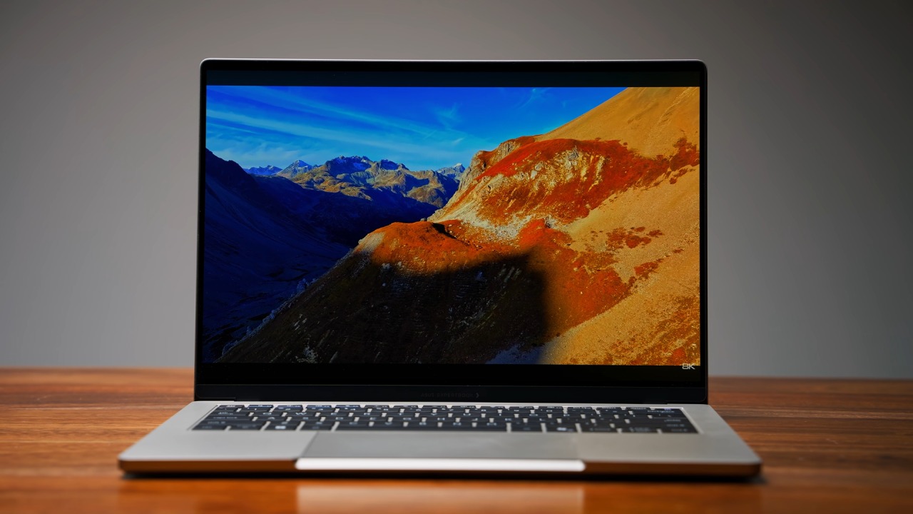 ASUS ExpertBook A7 Display